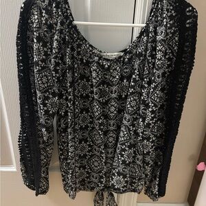 American Rag Black and White Floral Blouse